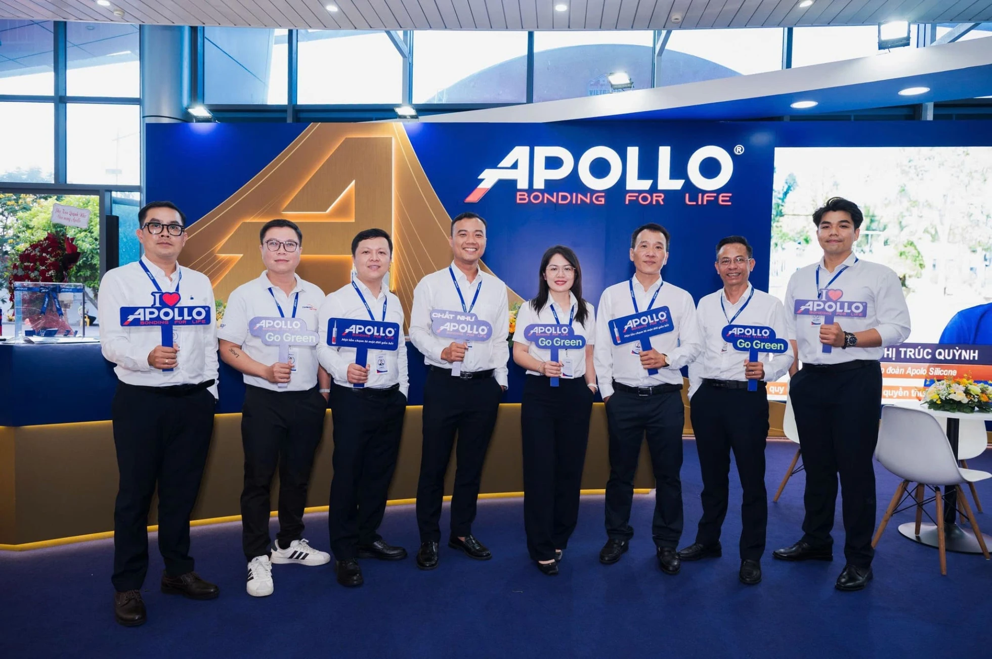 Không khí sôi nổi khu trưng bày Apollo Silicone tại Vietbuild Đà Nẵng 2026